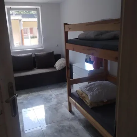 Апартаменты U Irka Скоженцин